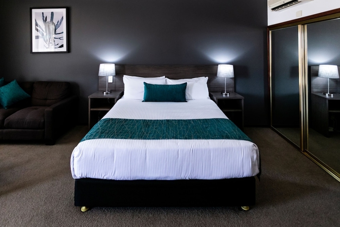 Imagen de la habitación del Hotel Best Western Plus Ambassador Orange. Foto 15