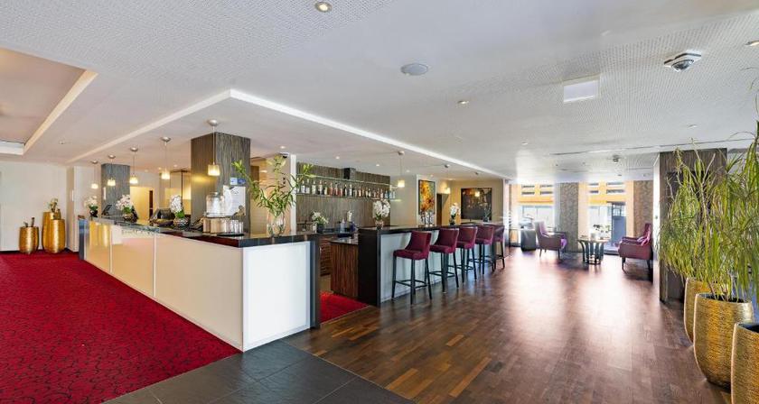 Imagen del bar/restaurante del Hotel Best Western Plus Amedia Art Salzburg. Foto 3