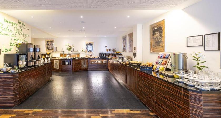 Imagen del bar/restaurante del Hotel Best Western Plus Amedia Art Salzburg. Foto 4