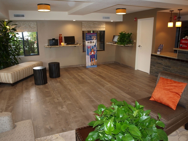 Imagen de los interiores del Hotel Best Western Plus Anaheim Inn. Foto 12
