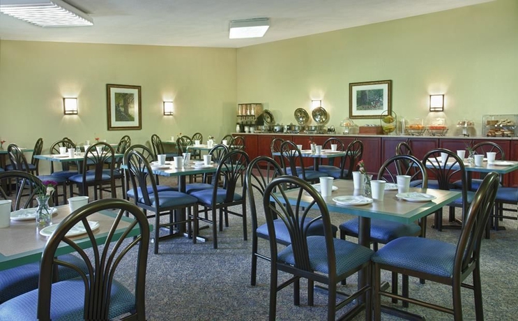 Imagen del bar/restaurante del Hotel Best Western Plus At Historic Concord. Foto 3