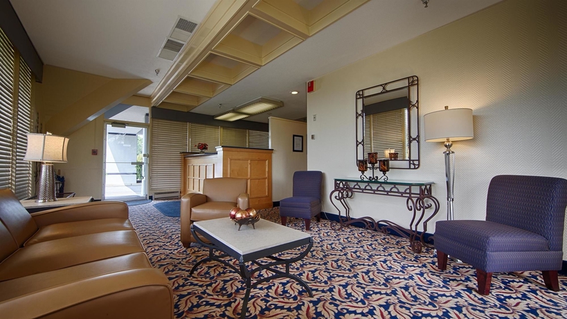 Imagen de los interiores del Hotel Best Western Plus At Historic Concord. Foto 5