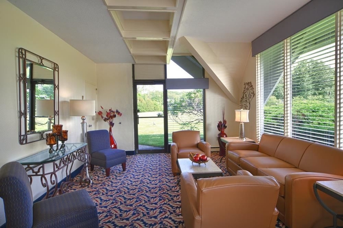 Imagen de los interiores del Hotel Best Western Plus At Historic Concord. Foto 6