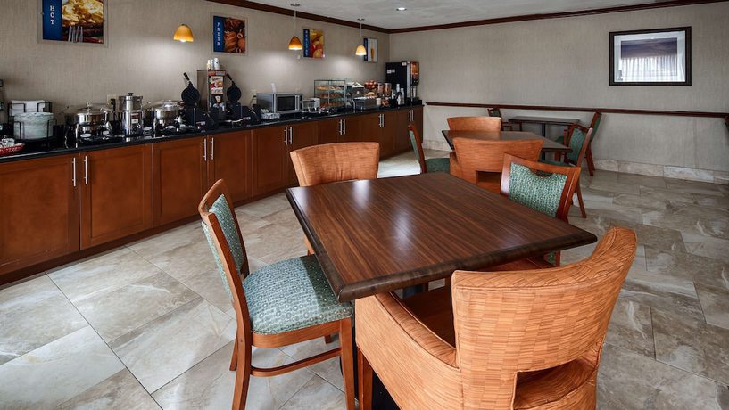 Imagen del bar/restaurante del Hotel Best Western Plus Atrium Inn. Foto 7