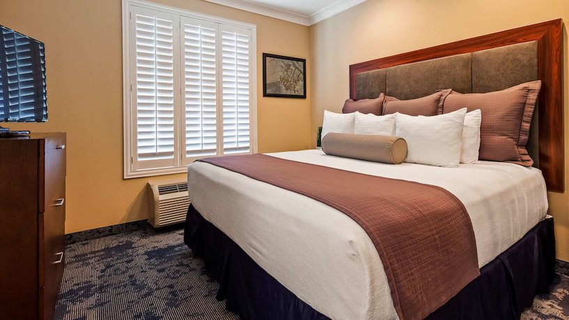 Imagen de la habitación del Hotel Best Western Plus Avita Suites. Foto 7