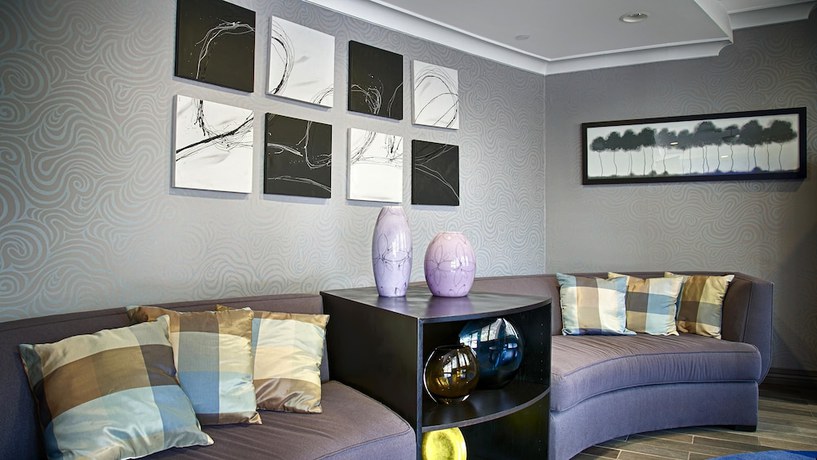 Imagen de los interiores del Hotel Best Western Plus Avita Suites. Foto 18
