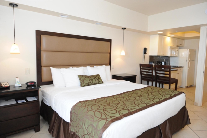Imagen de la habitación del Hotel Best Western Plus Beach Resort. Foto 3