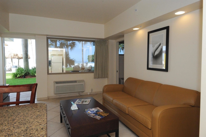 Imagen de la habitación del Hotel Best Western Plus Beach Resort. Foto 6