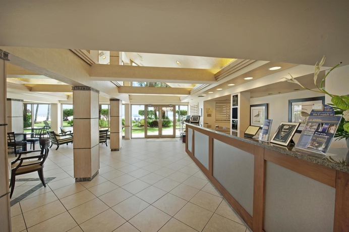 Imagen de los interiores del Hotel Best Western Plus Beach Resort. Foto 16