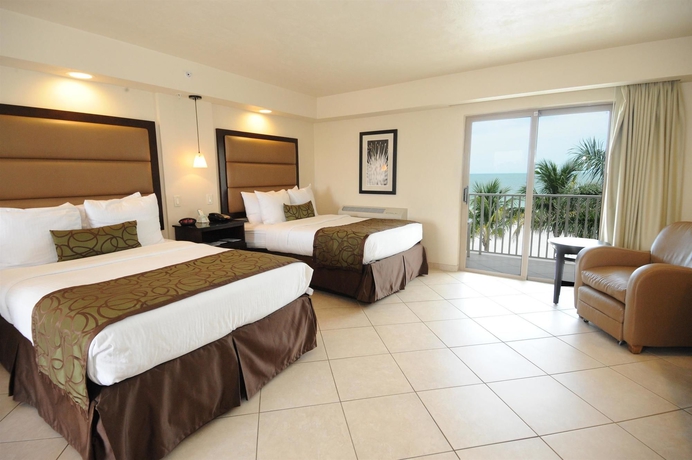 Imagen de la habitación del Hotel Best Western Plus Beach Resort. Foto 8