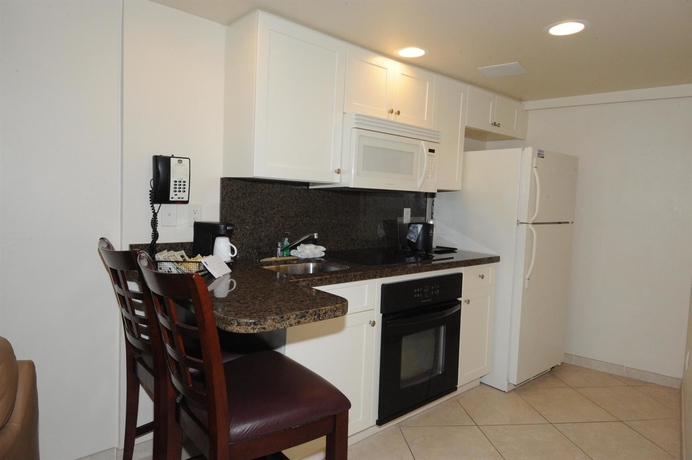 Imagen de la habitación del Hotel Best Western Plus Beach Resort. Foto 14