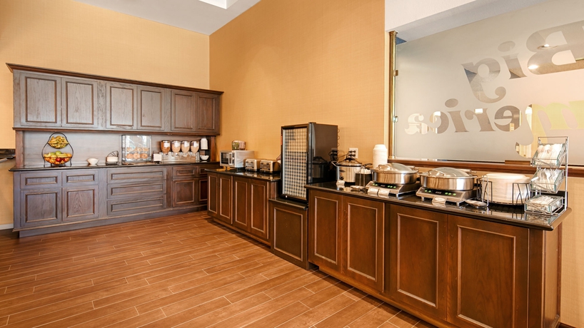 Imagen del bar/restaurante del Hotel Best Western Plus Big America Hotel. Foto 3