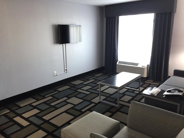 Imagen de la habitación del Hotel Best Western Plus Birmingham Inn and Suites. Foto 15