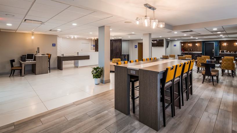 Imagen de los interiores del Hotel Best Western Plus Bloomington East. Foto 13