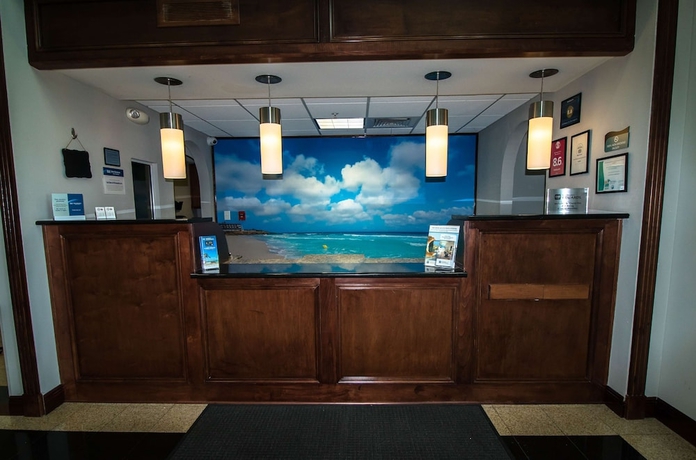 Imagen de los interiores del Hotel Best Western Plus Blue Angel Inn. Foto 17