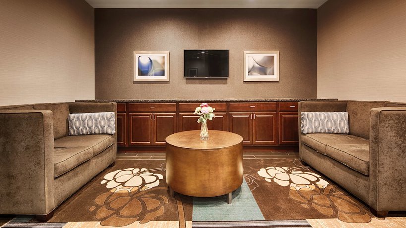 Imagen de los interiores del Hotel Best Western Plus Boardman Inn And Suites. Foto 17