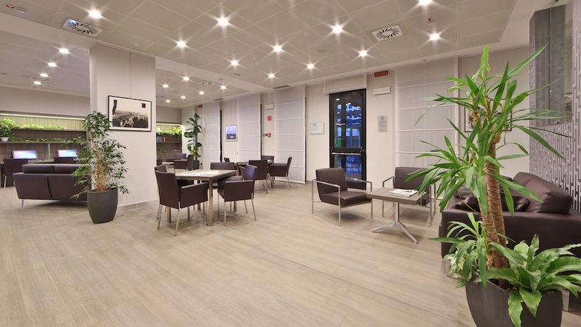 Imagen de los interiores del Hotel Best Western Plus Borgolecco. Foto 19