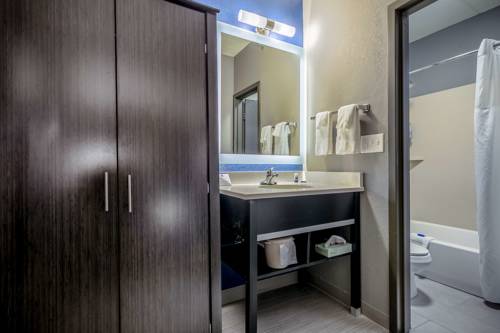 Imagen de la habitación del Hotel Best Western Plus Bowling Green. Foto 12