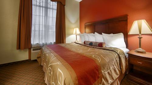 Imagen de la habitación del Hotel Best Western Plus Bradbury Inn and Suites. Foto 2