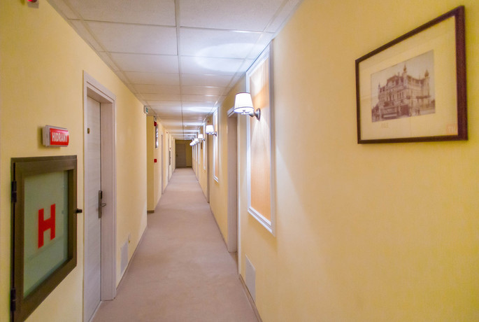 Imagen de los interiores del Hotel Best Western Plus Briston. Foto 6