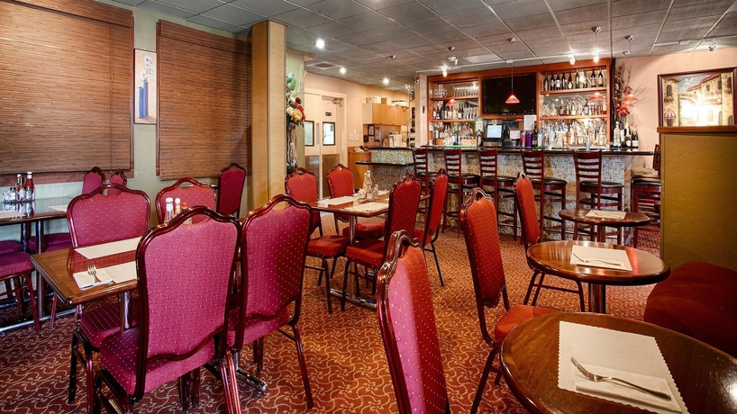 Imagen del bar/restaurante del Hotel Best Western Plus Brookside Inn. Foto 2