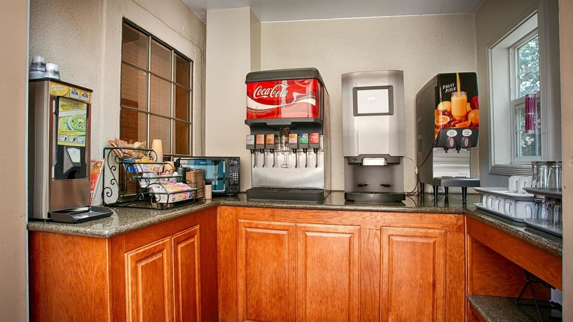 Imagen del bar/restaurante del Hotel Best Western Plus Brookside Inn. Foto 4