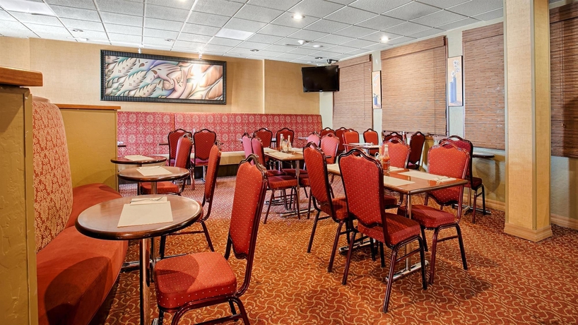 Imagen del bar/restaurante del Hotel Best Western Plus Brookside Inn. Foto 5