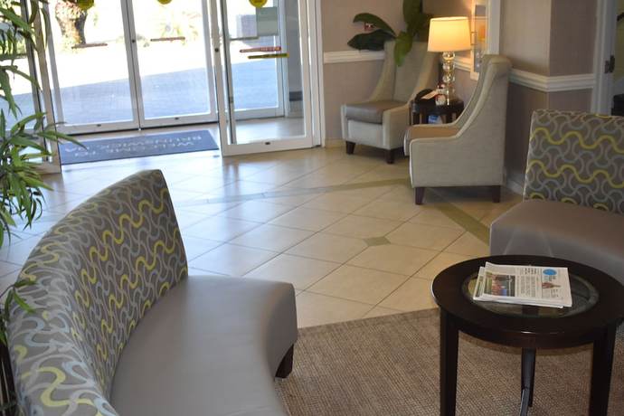 Imagen de los interiores del Hotel Best Western Plus Brunswick Inn And Suites. Foto 14