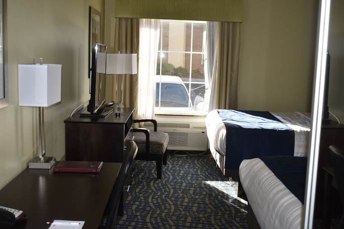 Imagen de la habitación del Hotel Best Western Plus Brunswick Inn And Suites. Foto 5