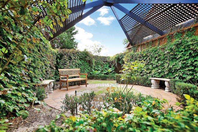 Imagen de los exteriores del Hotel Best Western Plus Buckingham International. Foto 14