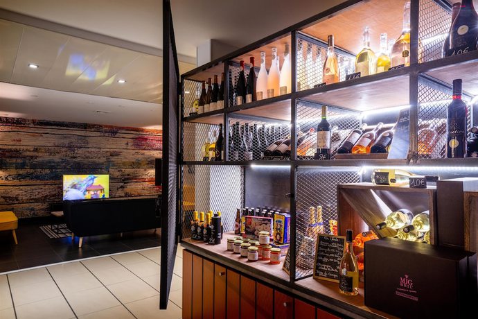 Imagen de los interiores del Hotel Best Western Plus Canet-plage. Foto 20