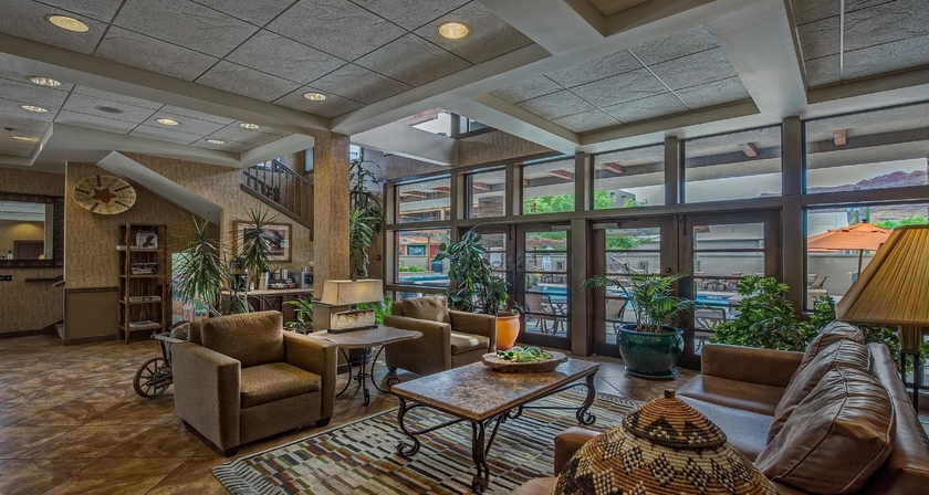 Imagen de los interiores del Hotel Best Western Plus Canyonlands Inn. Foto 16