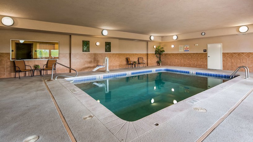 Imagen de la piscina del Hotel Best Western Plus Capital Inn. Foto 19