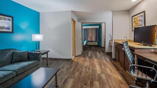 Imagen de la habitación del Hotel Best Western Plus Carlton Suites. Foto 8