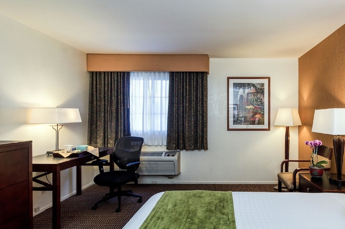 Imagen de la habitación del Hotel Best Western Plus Carpinteria Inn. Foto 2