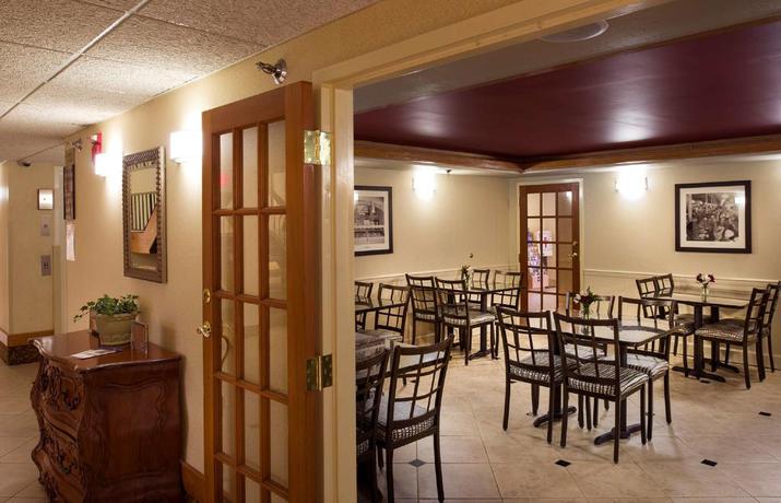 Imagen de los interiores del Hotel Best Western Plus Cedar Bluff Inn. Foto 7