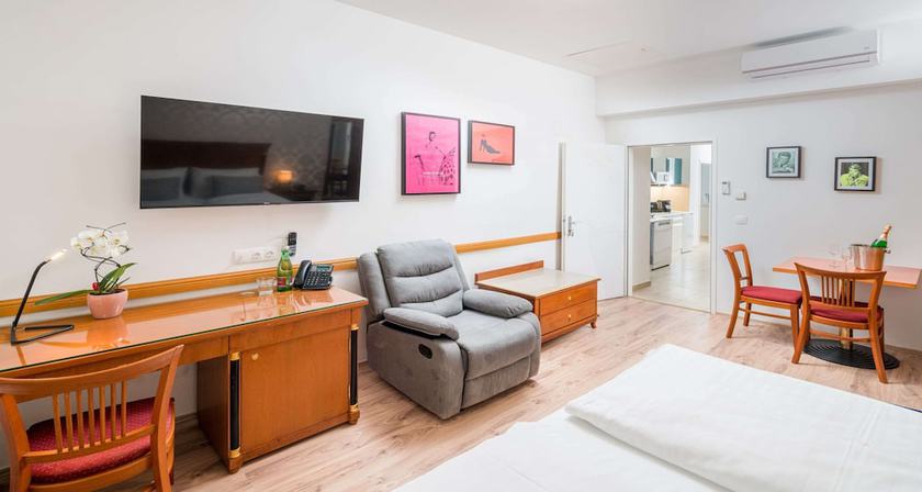 Imagen de la habitación del Hotel Best Western Plus Celebrity Suites. Foto 5