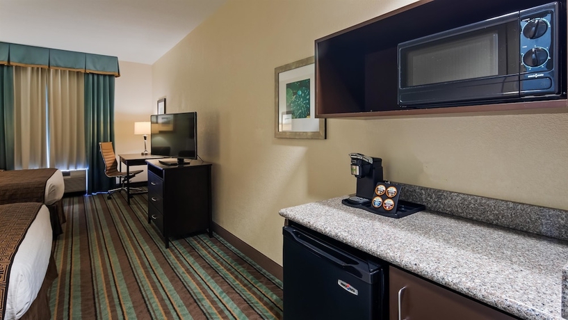 Imagen de la habitación del Hotel Best Western Plus Chain Of Lakes Inn and Suites. Foto 10
