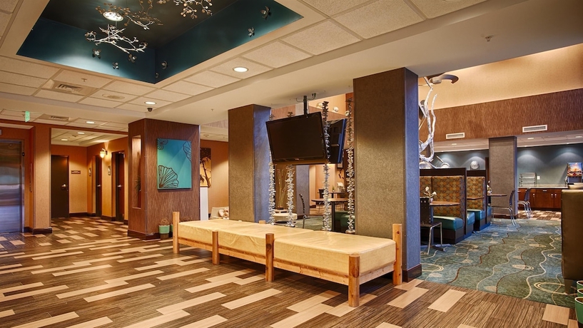 Imagen de los interiores del Hotel Best Western Plus Chain Of Lakes Inn and Suites. Foto 17