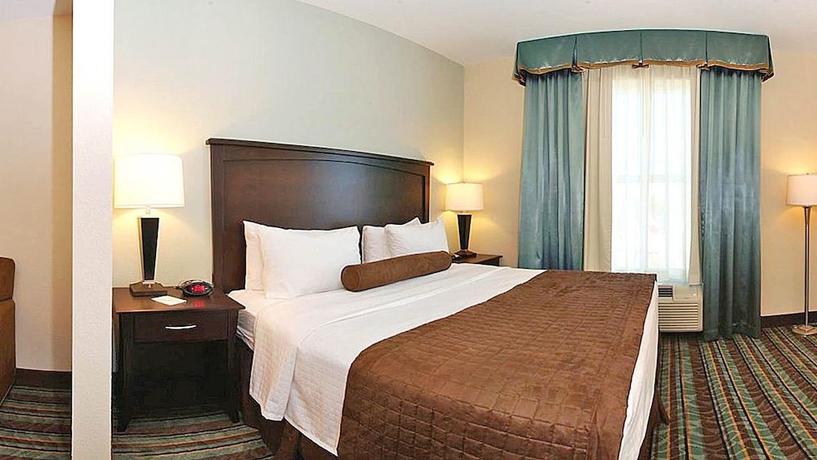 Imagen de la habitación del Hotel Best Western Plus Chain Of Lakes Inn and Suites. Foto 14