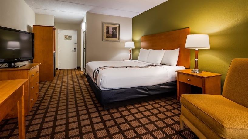Imagen de la habitación del Hotel Best Western Plus Chicago Hillside. Foto 2