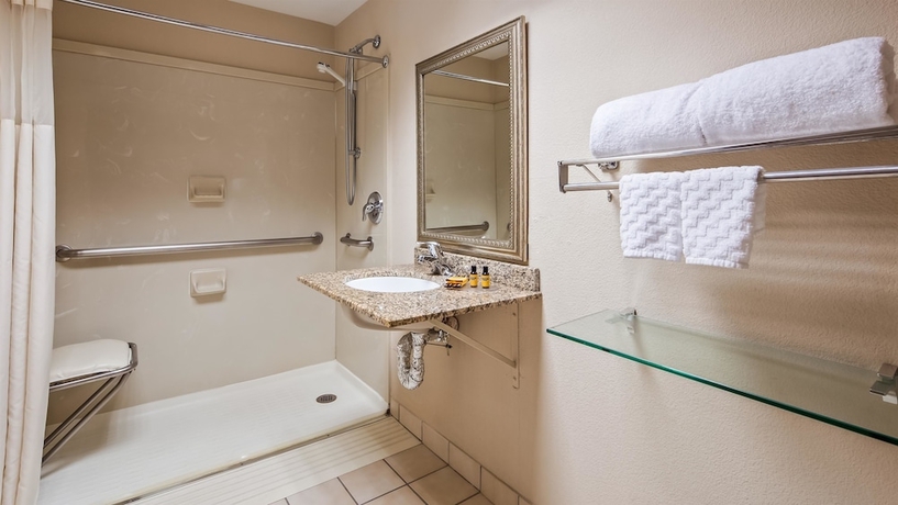 Imagen de la habitación del Hotel Best Western Plus Chicago Hillside. Foto 9