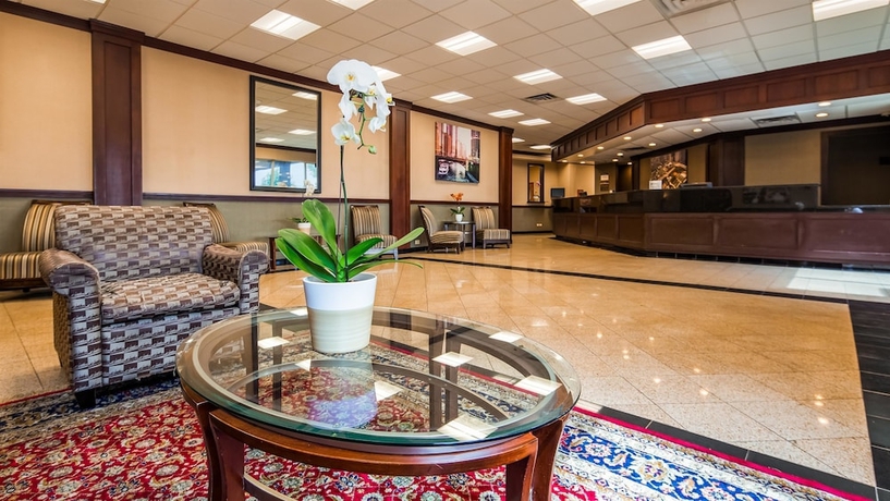 Imagen de los interiores del Hotel Best Western Plus Chicago Hillside. Foto 16