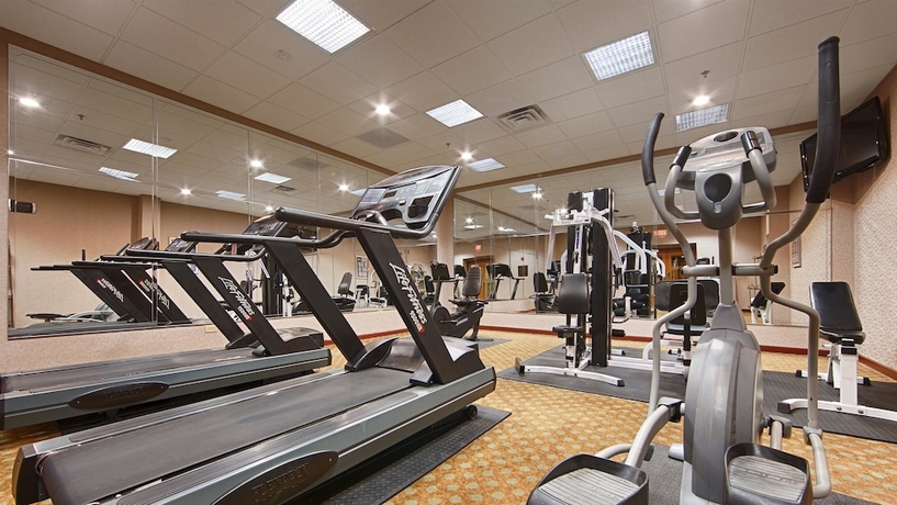 Imagen de los interiores del Hotel Best Western Plus Chicago Hillside. Foto 17