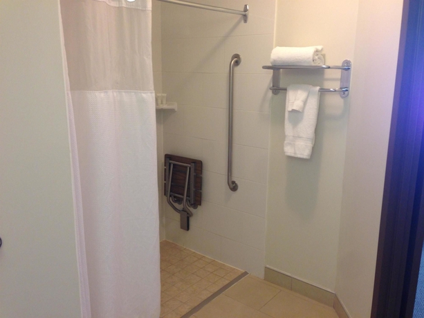 Imagen de la habitación del Hotel Best Western Plus Chocolate Lake. Foto 9