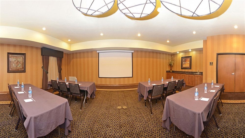 Imagen de los interiores del Hotel Best Western Plus Christopher Inn and Suites. Foto 13