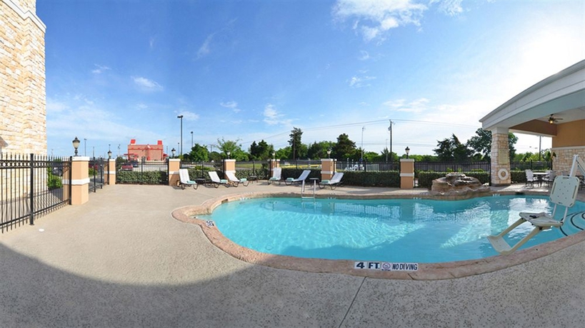 Imagen de la piscina del Hotel Best Western Plus Christopher Inn and Suites. Foto 16