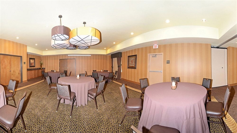 Imagen de los interiores del Hotel Best Western Plus Christopher Inn and Suites. Foto 14