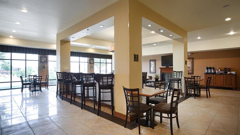 Imagen del bar/restaurante del Hotel Best Western Plus Christopher Inn and Suites. Foto 5
