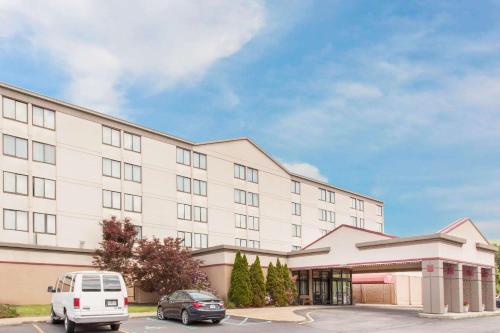 Imagen general del Hotel Best Western Plus Clarks Summit Scranton. Foto 1